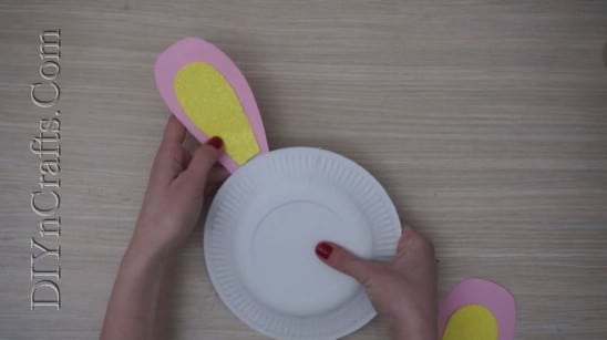 Paper Plate Bunny - 5 Easy Easter Crafts For Kids In Under 5 Minutes