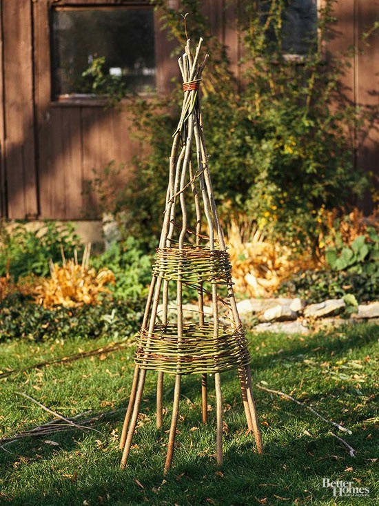 Simple DIY Willow Teepee Support