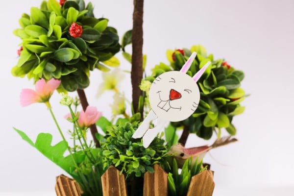How to Make a Cute Easter Bunny Out of a Clothespin
