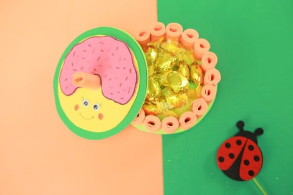 How To Make A Whimsical Donut Foam Covered Dish - DIY & Crafts