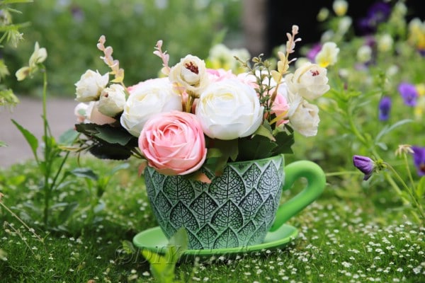 Bring the cheer of springtime or summer to your home year-round with easy floral decor.