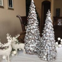 Pine Cone Mini Christmas Tree