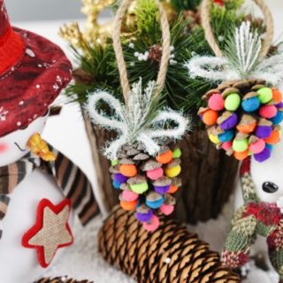 Details about   Holiday Snowmen Daddy & Me or Mommy & Me Pinecone Figurine Winter Decor 