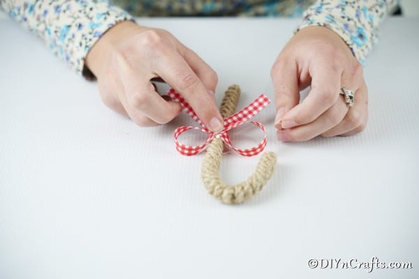 Making a checked ribbon bow for an ornament