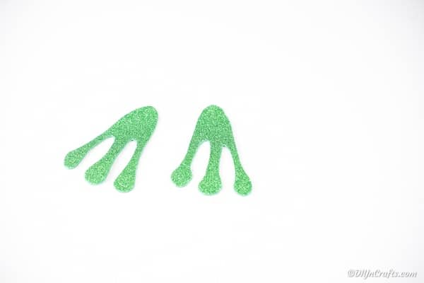 Glitter foam paper frog feet
