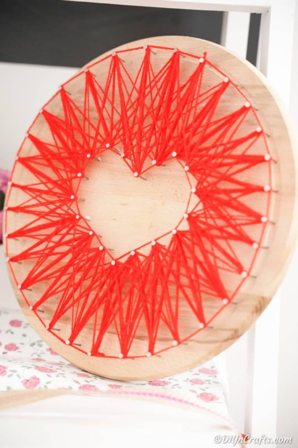 Adorable Valentine's Day Heart String Art Decoration - DIY & Crafts