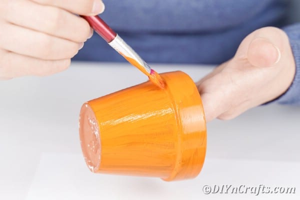 Painting flower pot orange