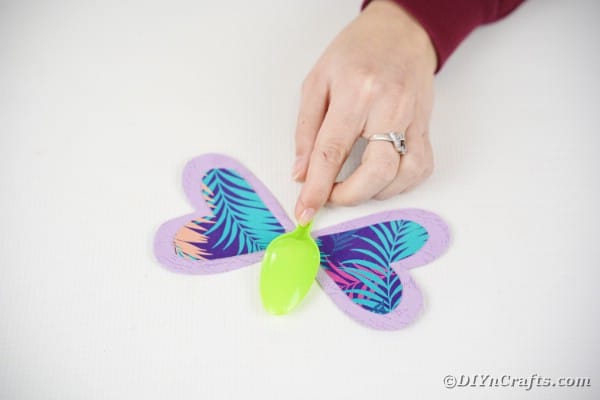 Gluing spoon to wings