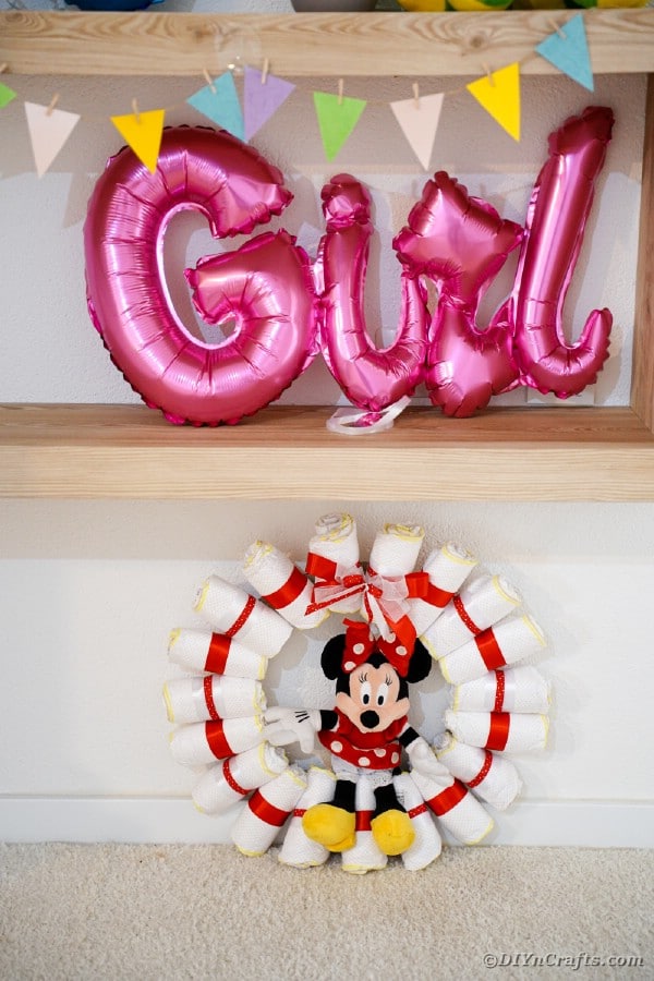 Minnie Mouse diaper wreath below girl sign