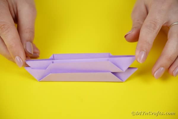Zložljiv vijolični papir