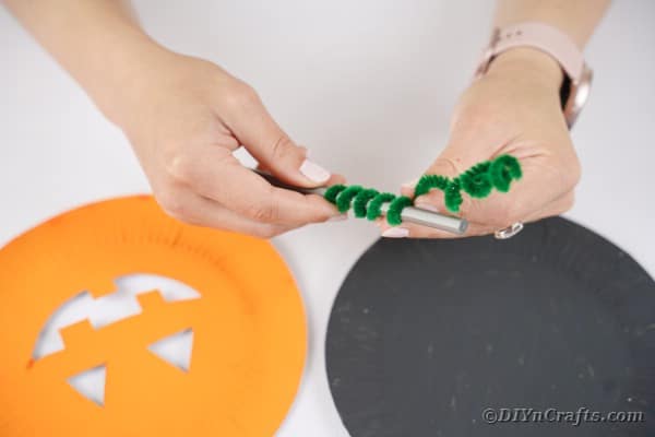 Twisting pipe cleaner