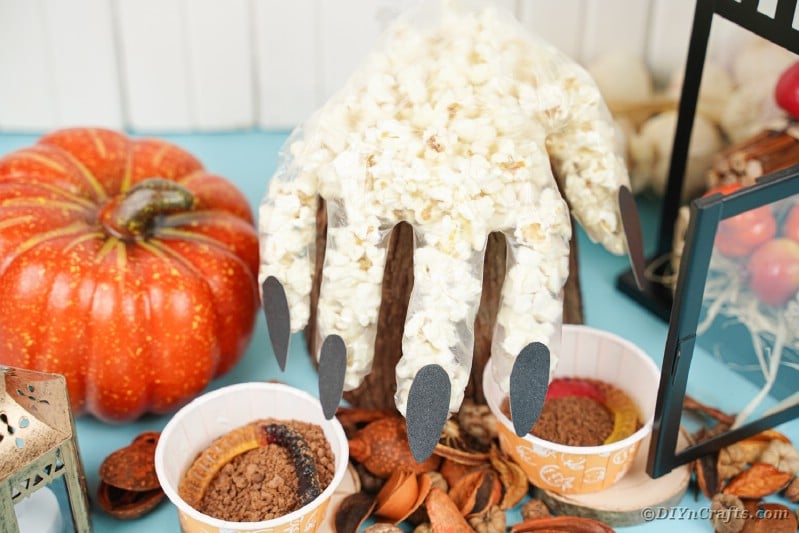 Popcorn hands with other halloween decor