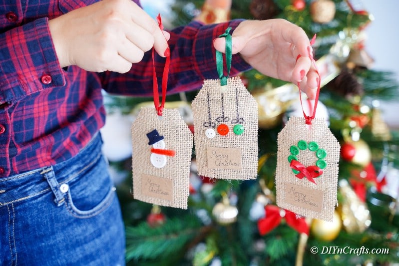 craft made burlap gift tags 