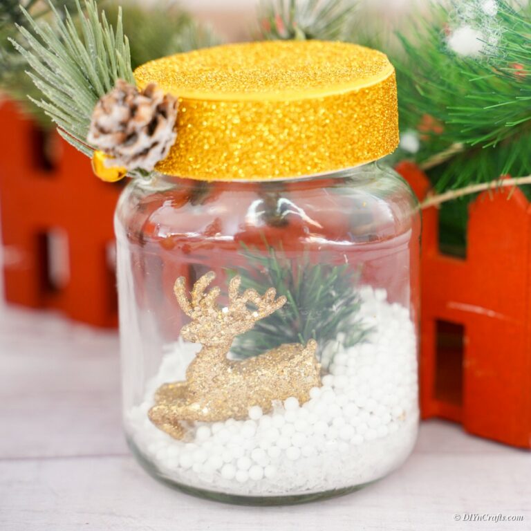 Easy Customizable Christmas Snow Jar Craft Idea