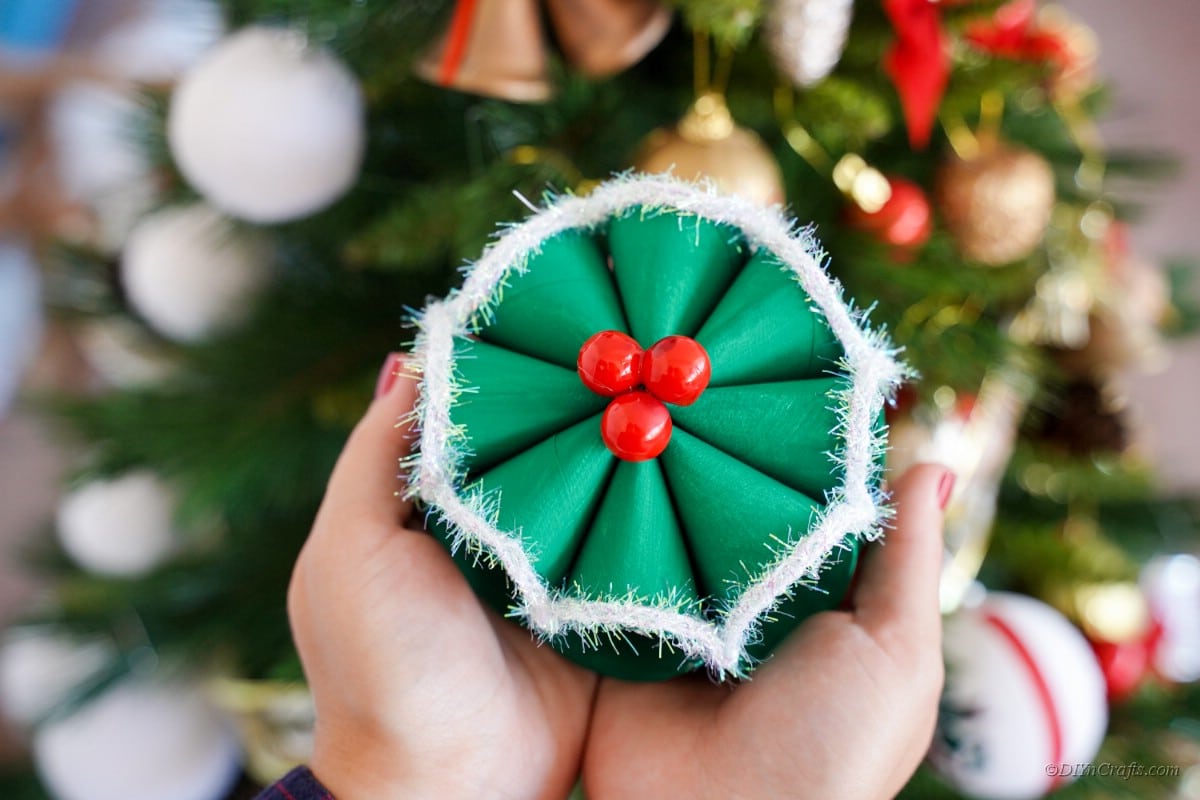 Green paper christmas craft