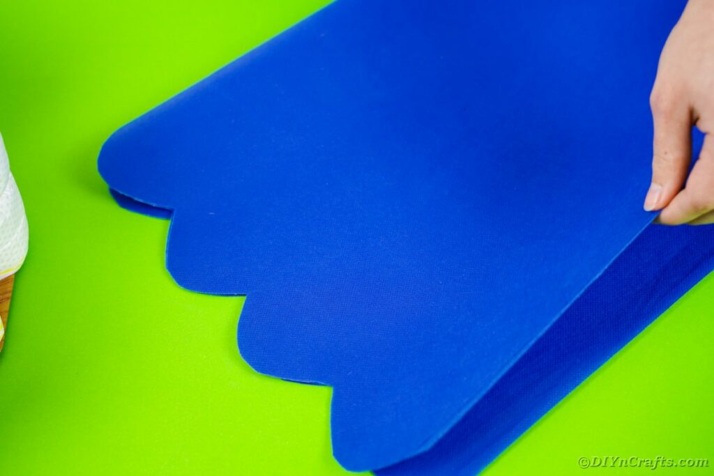 Scalloped blue tissue paper