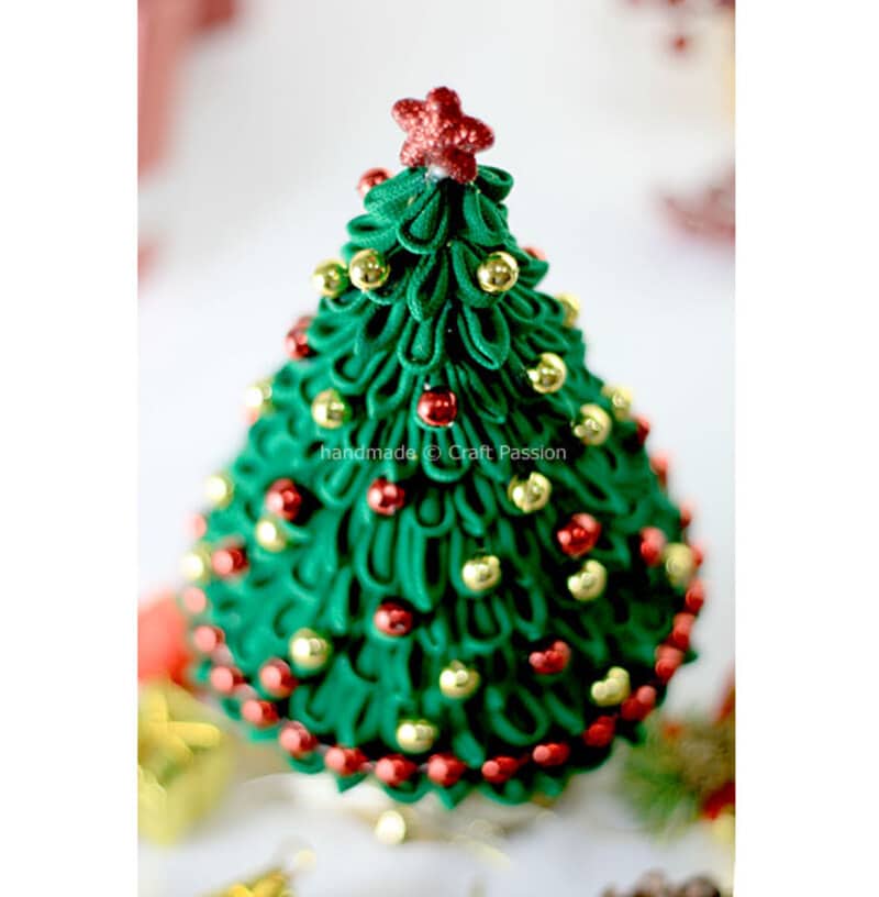 Green ribbon Christmas tree