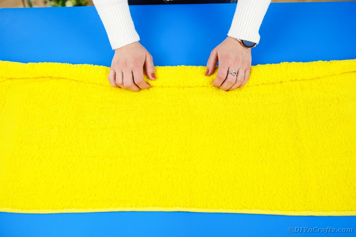 Rolling yellow towel