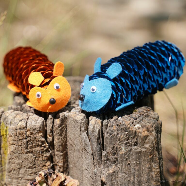 Quick and Easy Pinecone Hedgehogs Craft Idea