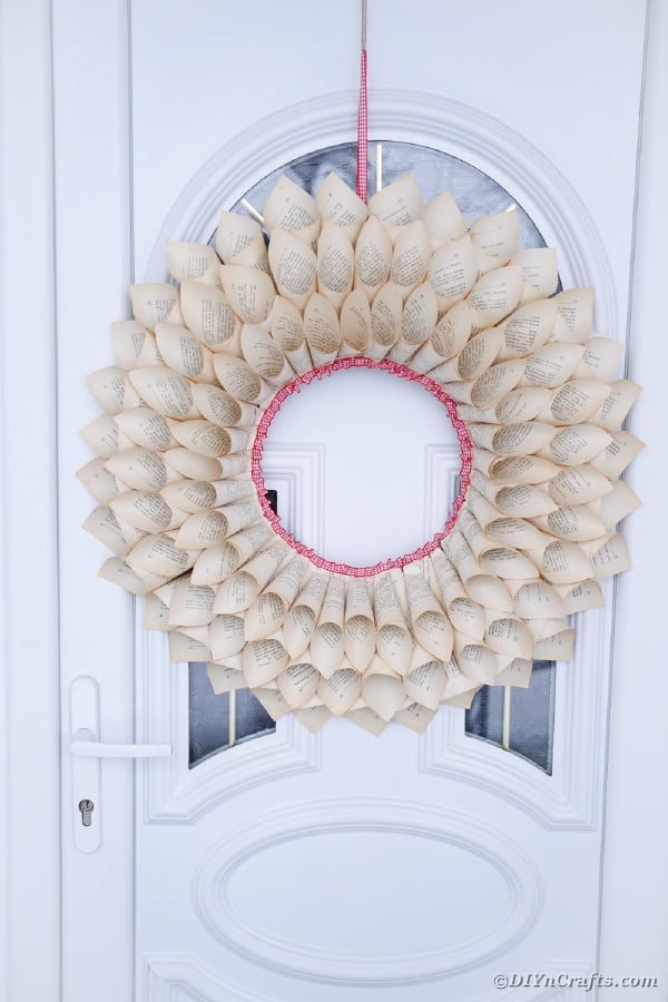 Rolled paper wreath