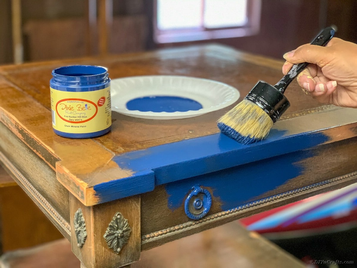 Painting table