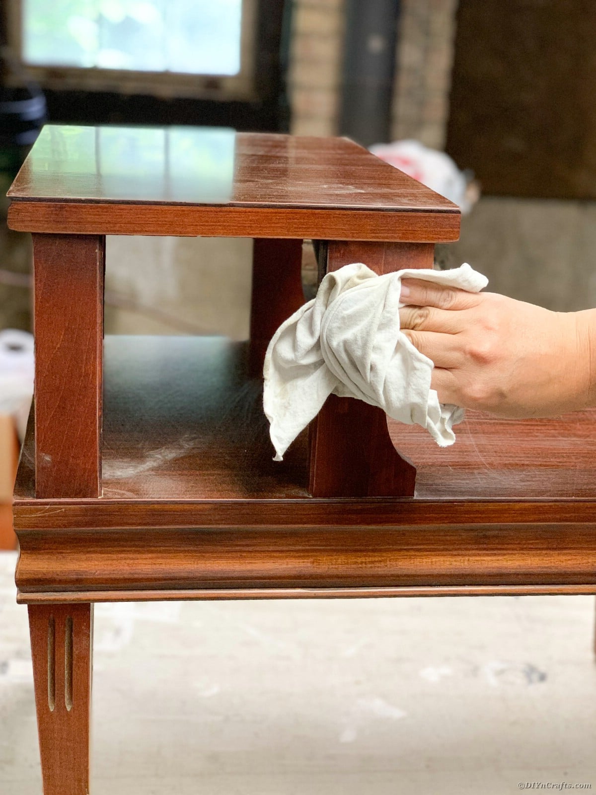Wiping table