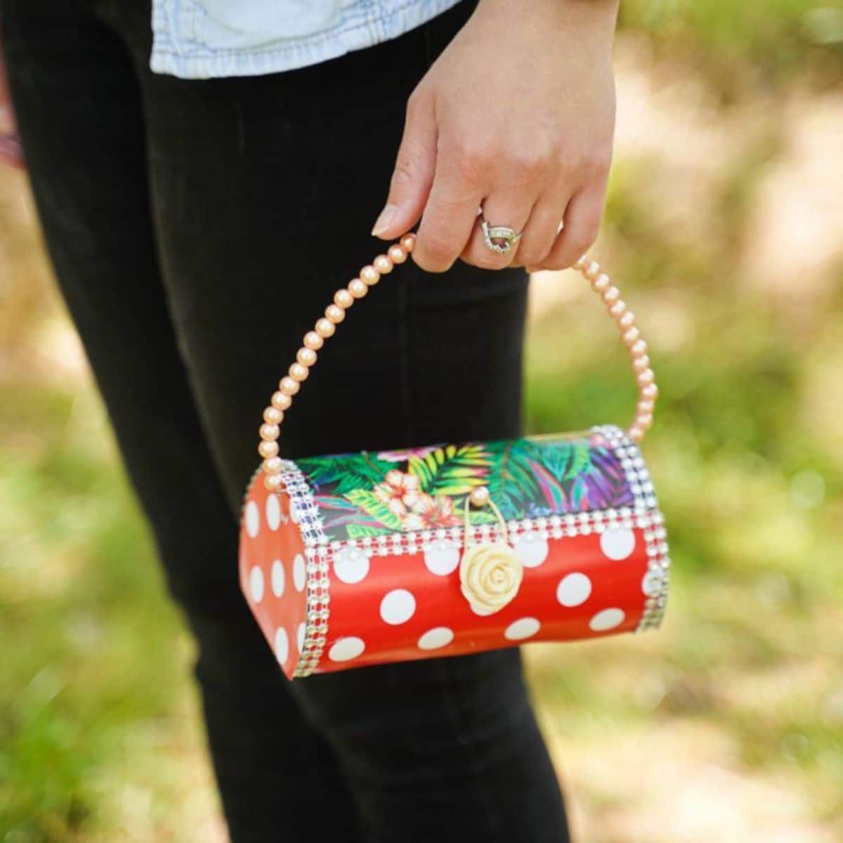 How to Make a Bag/purse Out of Recycled Plastic Bottles - Handbags made of recycled  material 