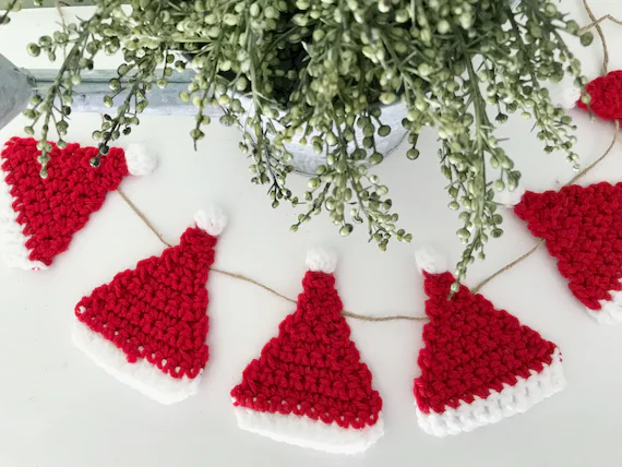 Crochet Santa Hat Garland | Etsy