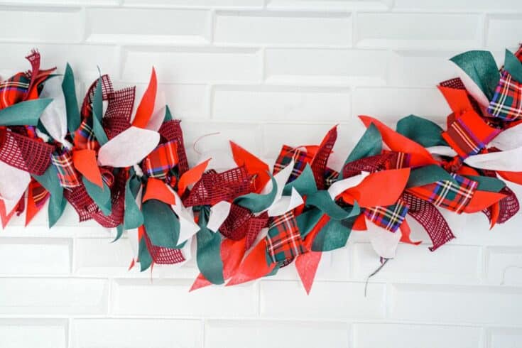 Rustic Christmas Rag Garland Decoration (Easy Craft) - DIY & Crafts