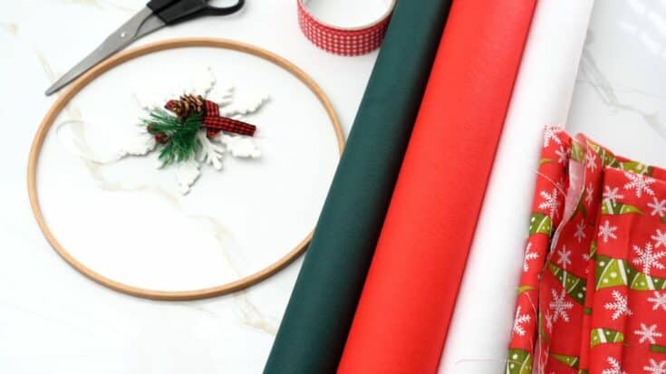 Fast and Easy Christmas Rag Wreath - DIY & Crafts