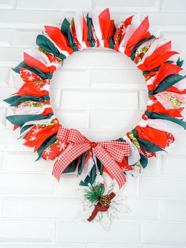 The Easiest Christmas Rag Wreath Tutorial