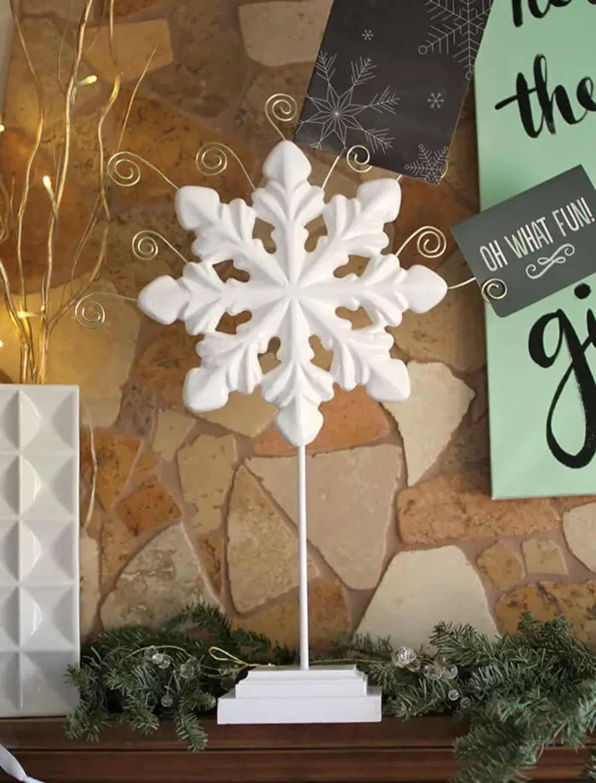 DIY Snowflake Christmas Card Holder