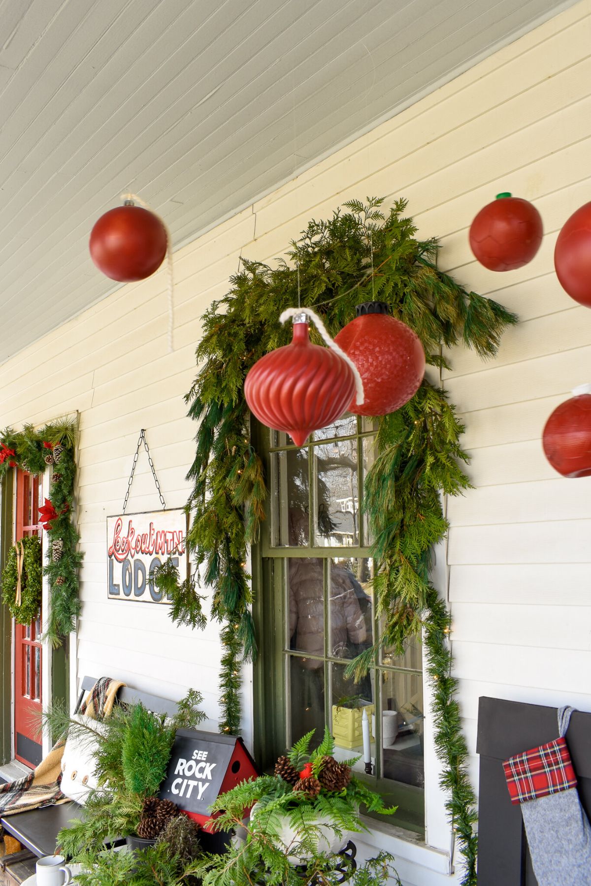 Christmas Porch Decorations: Oversized Ornament DIY (From Trash!)