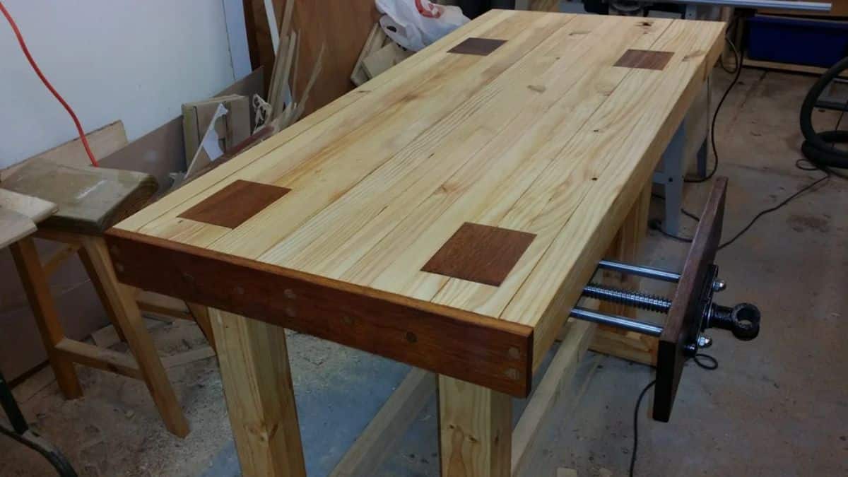 Solid and Cheap 2x4 Workbench