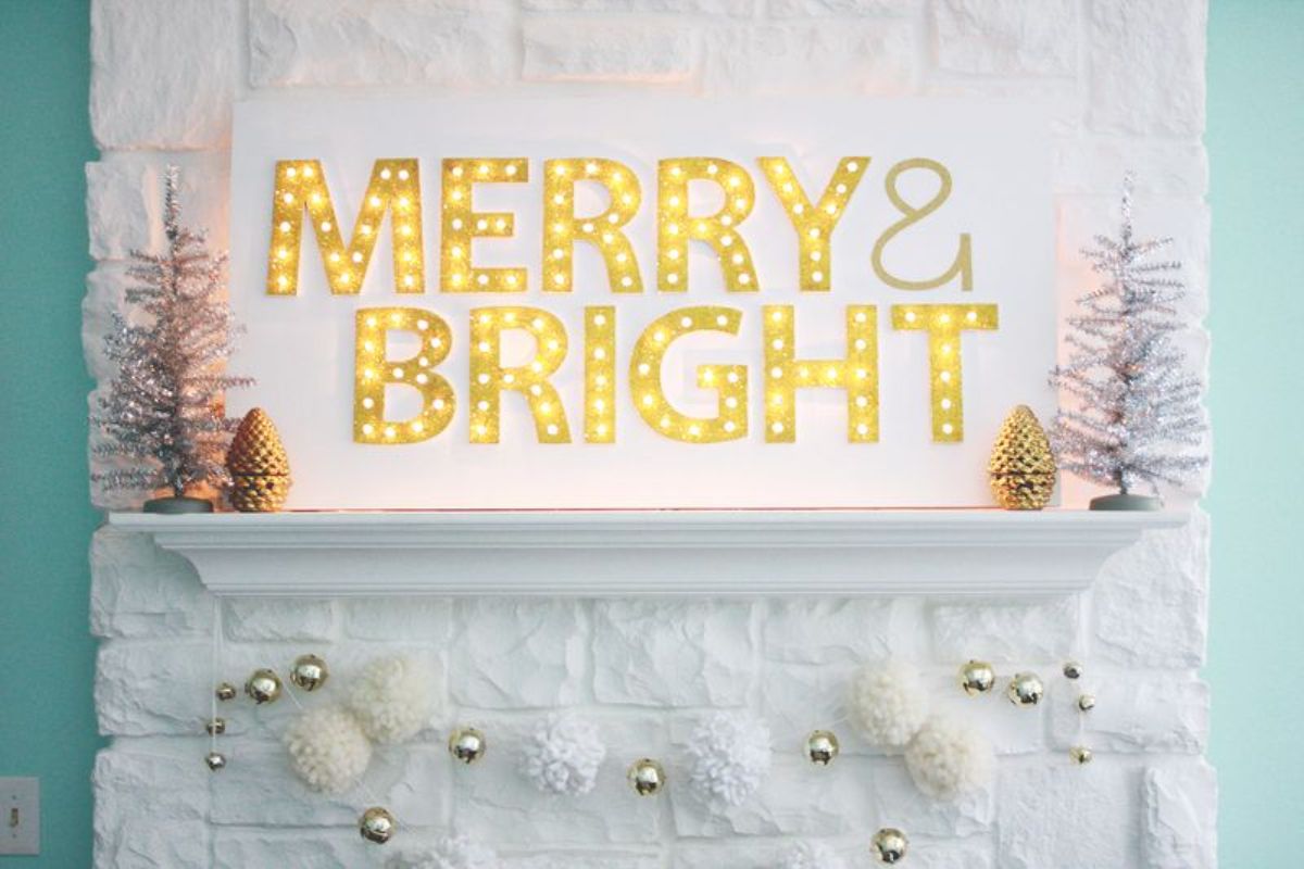 Christmas Light Up Marquee DIY