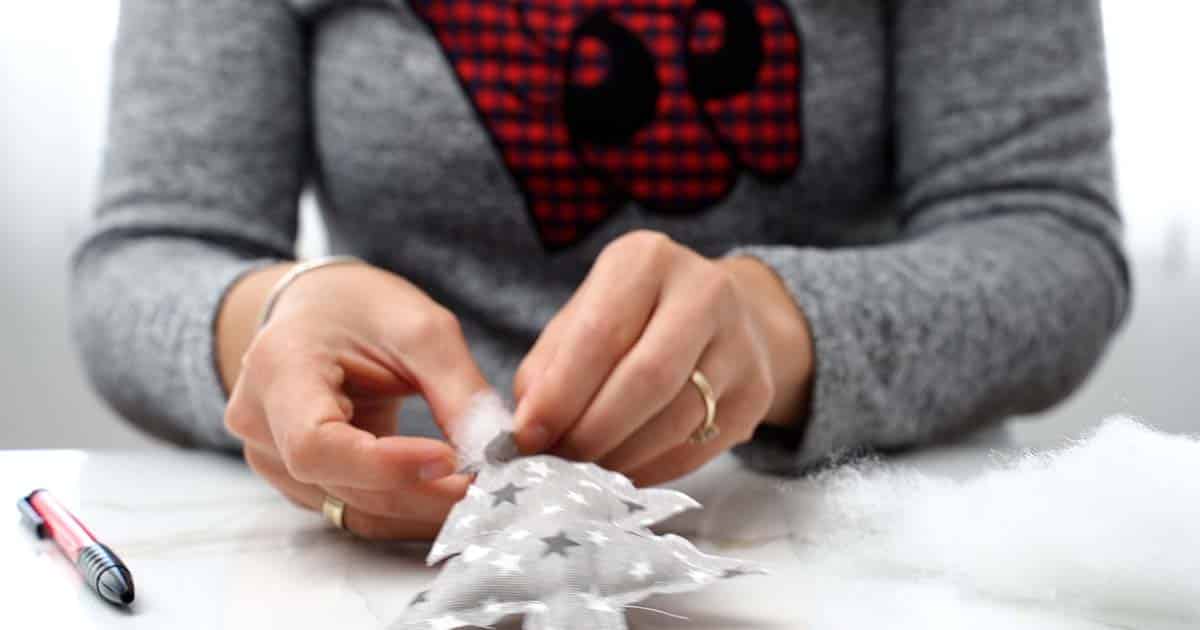 how to make DIY Fabric Christmas Tree Ornaments