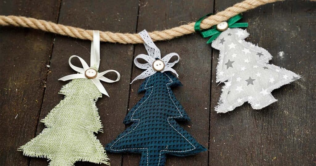 Easy DIY Fabric Christmas Tree Ornaments - DIY & Crafts
