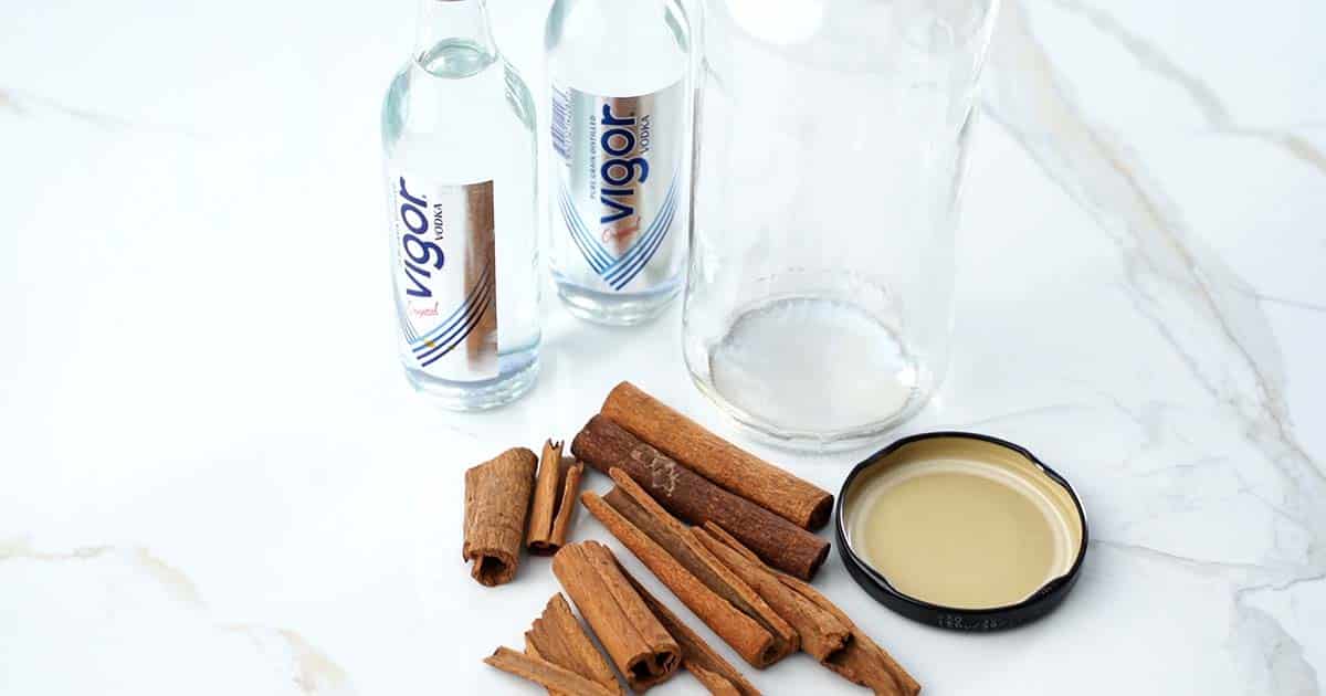 supplies to make homemade cinnamon extract gift idea
