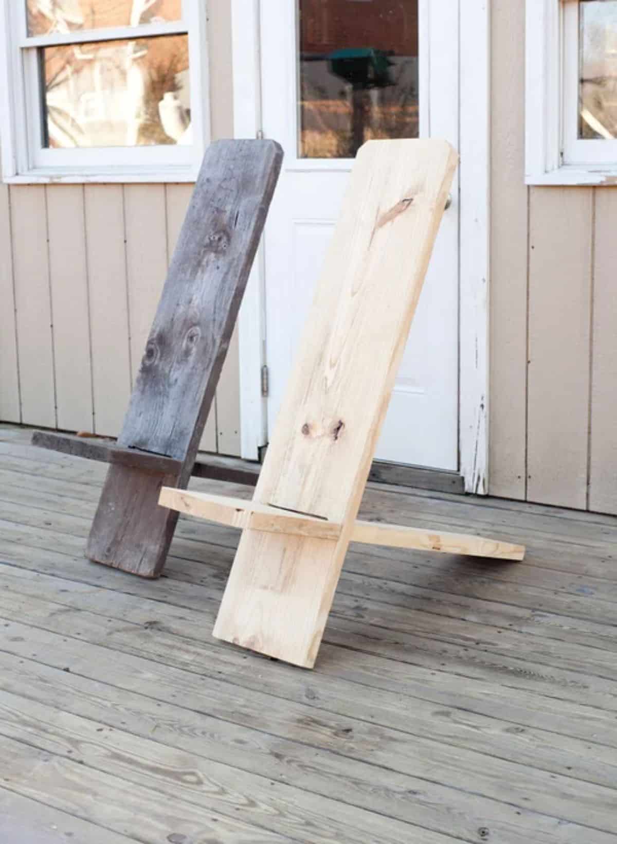 One Board Minimalist Chair