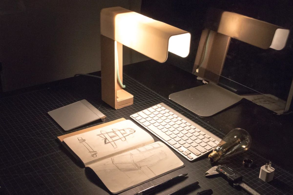 DIY Minimalist Desk Lamp