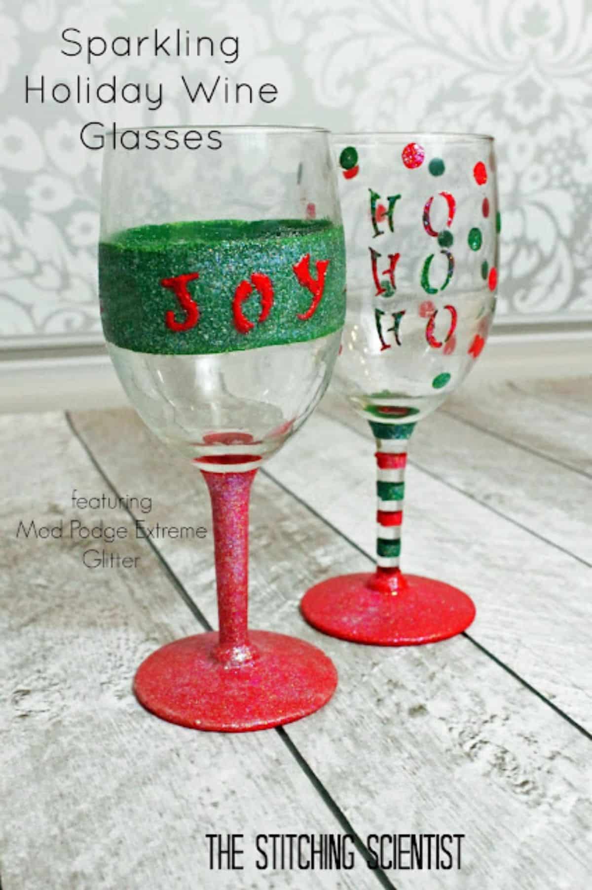 DIY Sparkling Holiday Wine Glasses