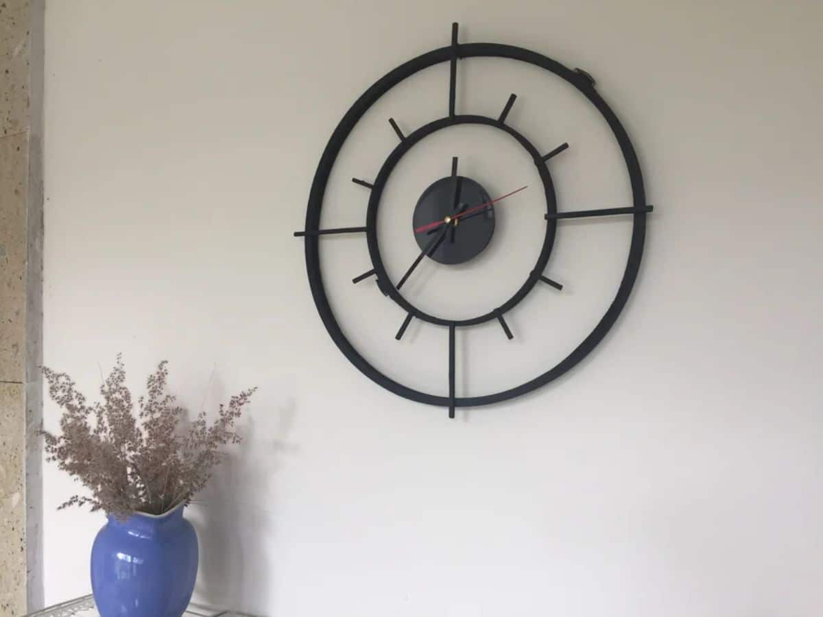 DIY Minimalist Clock Decor
