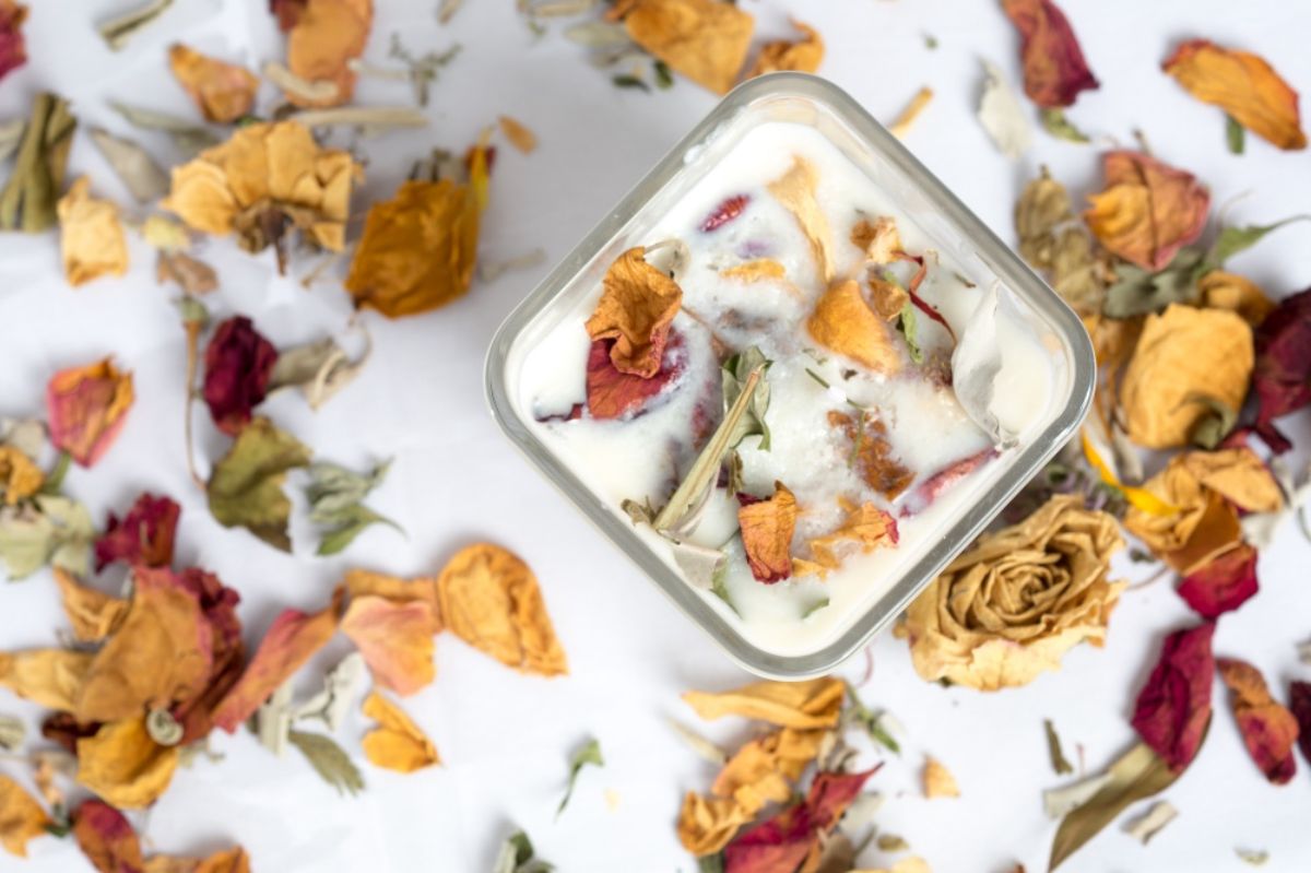 DIY Dried Flower Candles