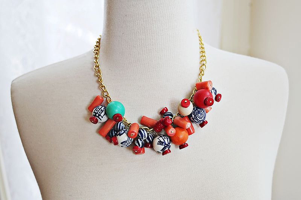 wear beaded statement necklace on mannequin