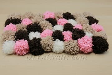 Pom Pom Rug Grid Pattern 50 DIY Pom Poms and Pom Pom Crafts - DIY & Crafts