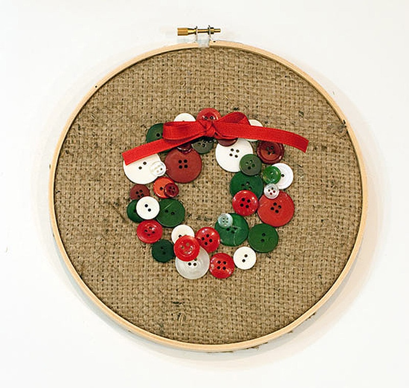 Christmas wreath from buttons