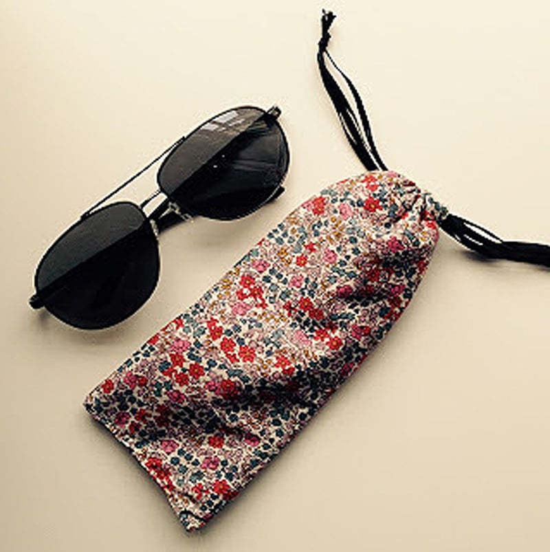 drawstring felt-lined sunglasses pouch