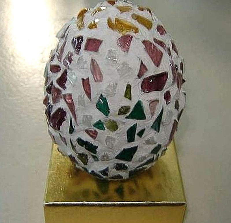 eggshell mosaic lamp with gold base