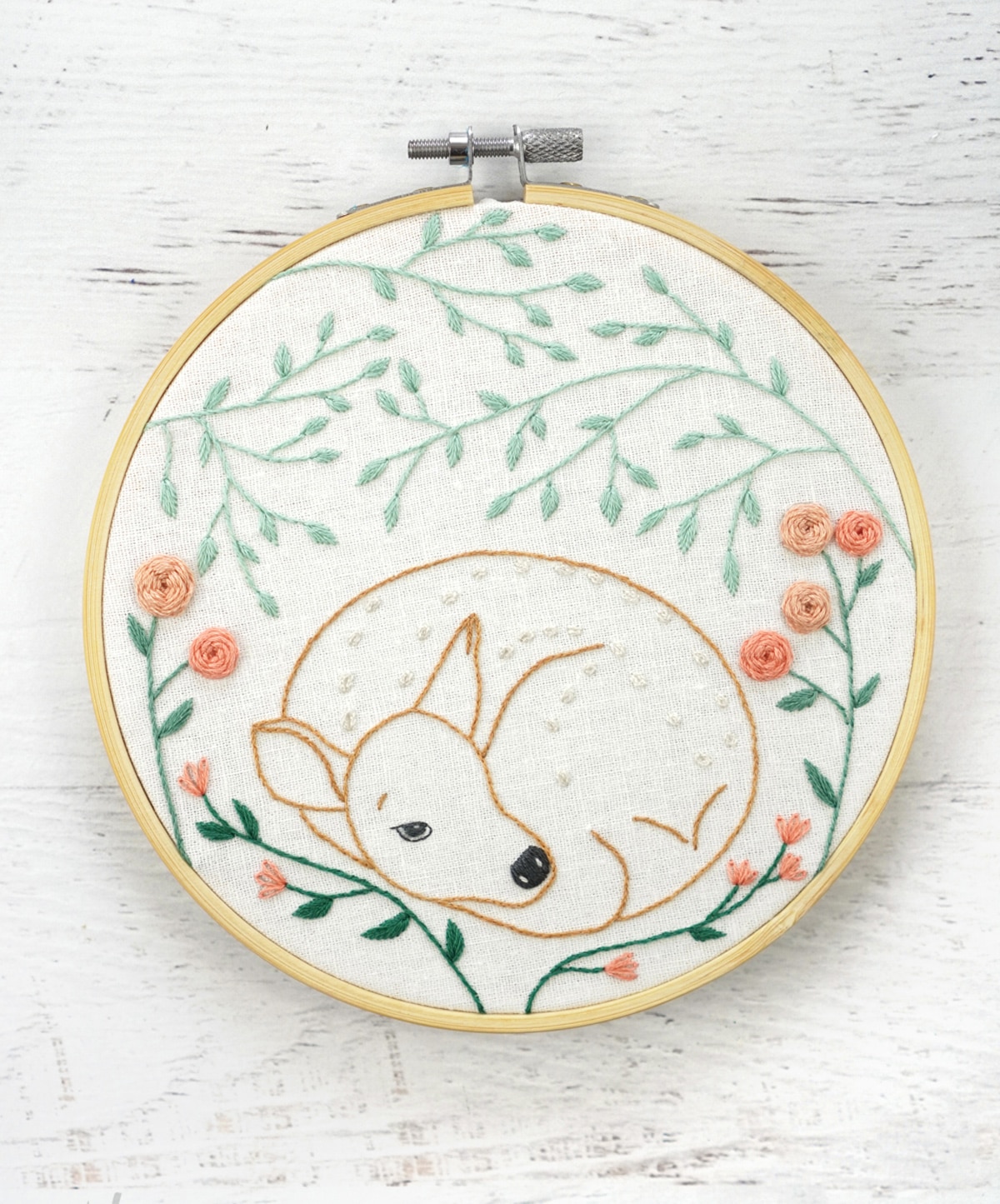 adorable fawn embroidery pattern