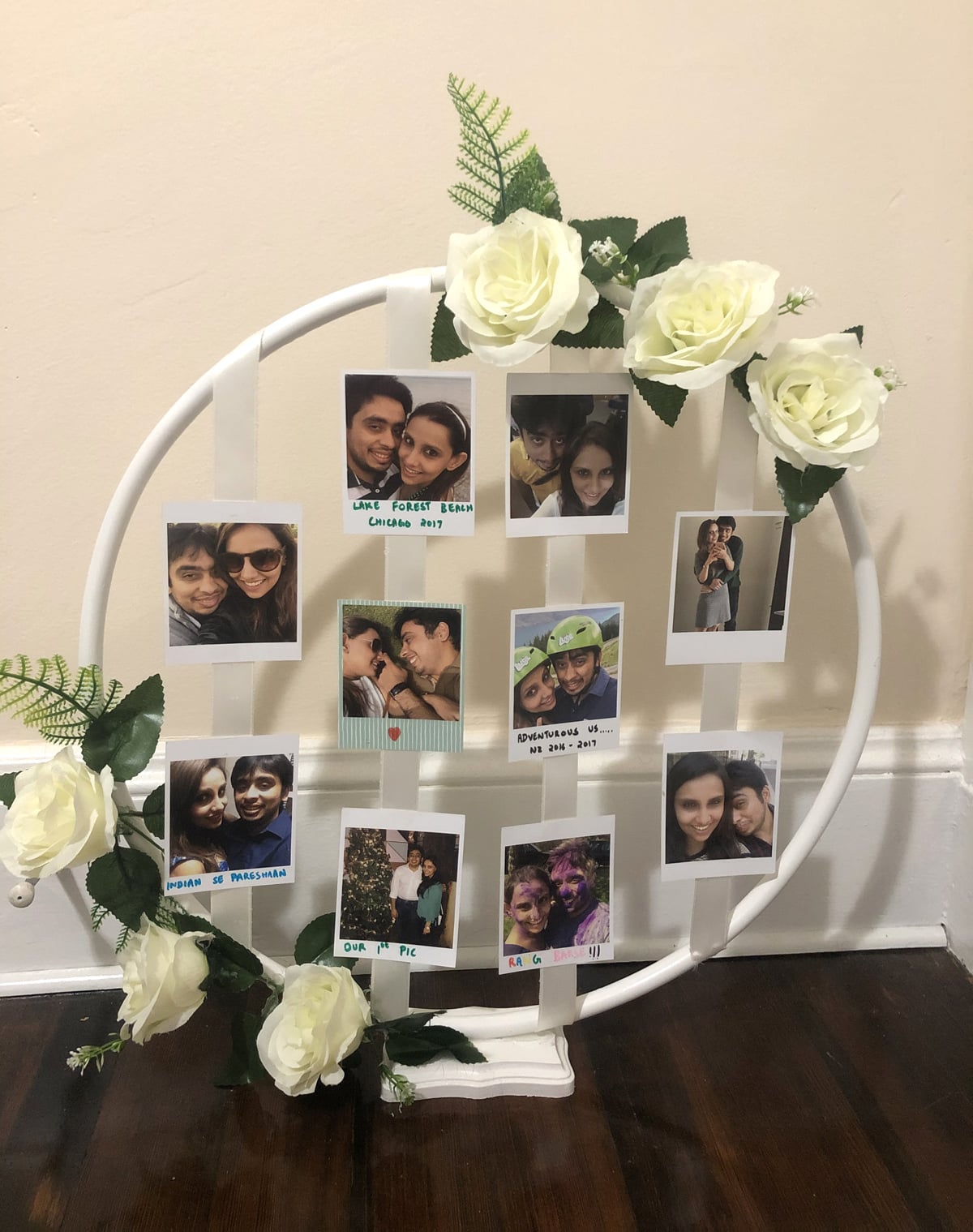 round photo frame with six flowers